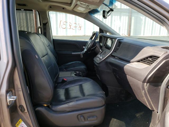 Photo 4 VIN: 5TDXK3DCXGS746929 - TOYOTA SIENNA SE 