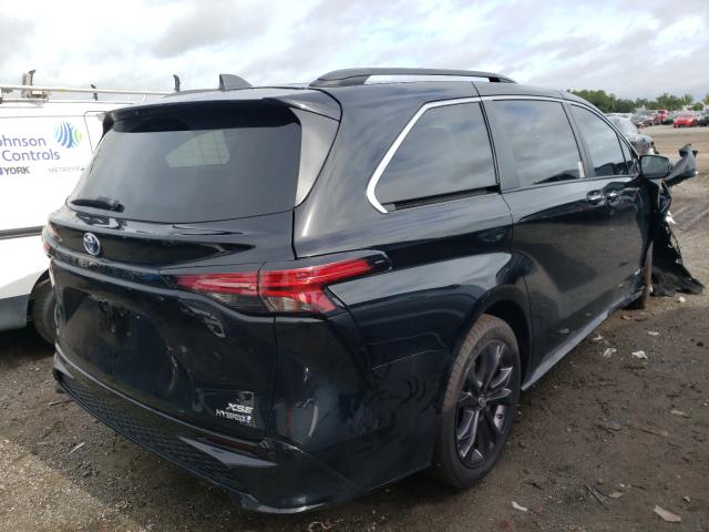 Photo 3 VIN: 5TDXRKEC0MS003115 - TOYOTA SIENNA XSE 