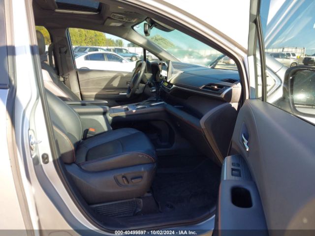 Photo 4 VIN: 5TDXRKEC0NS109176 - TOYOTA SIENNA 