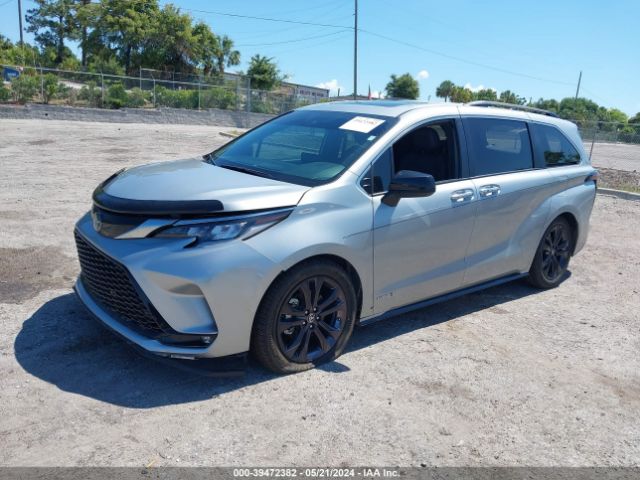 Photo 1 VIN: 5TDXRKEC1MS012308 - TOYOTA SIENNA 