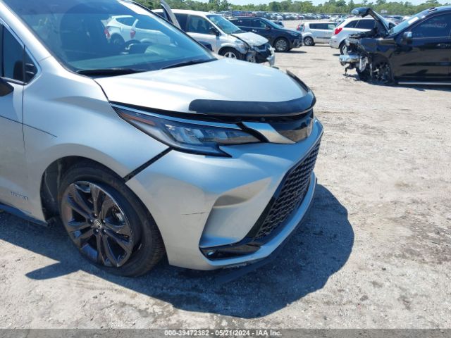 Photo 5 VIN: 5TDXRKEC1MS012308 - TOYOTA SIENNA 