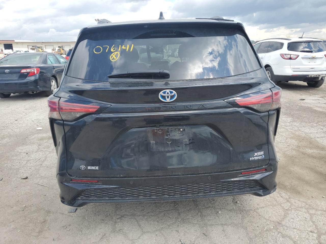 Photo 5 VIN: 5TDXRKEC1NS076141 - TOYOTA SIENNA 