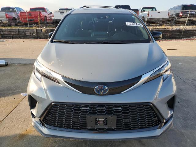 Photo 4 VIN: 5TDXRKEC1PS168384 - TOYOTA SIENNA XSE 