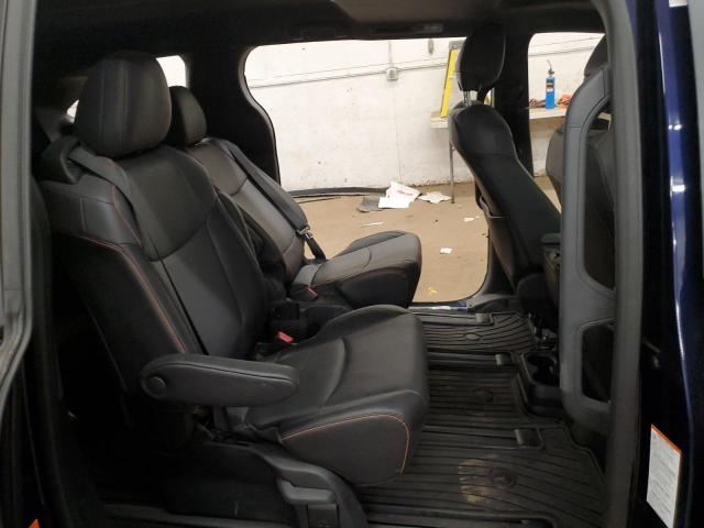 Photo 10 VIN: 5TDXRKEC2NS136251 - TOYOTA SIENNA XSE 