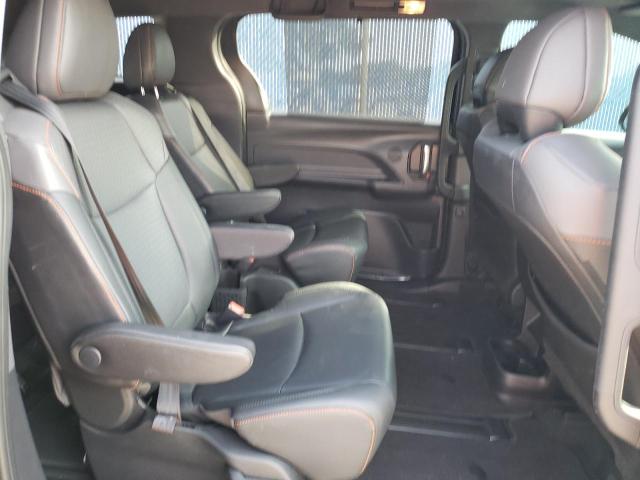 Photo 10 VIN: 5TDXRKEC3MS006641 - TOYOTA SIENNA XSE 