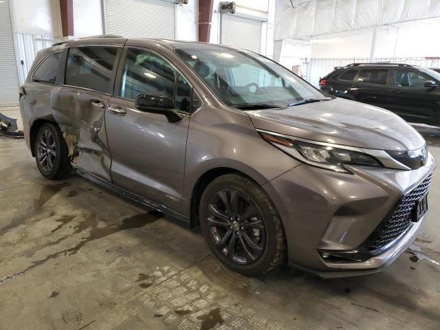 Photo 3 VIN: 5TDXRKEC5MS064234 - TOYOTA SIENNA XSE 