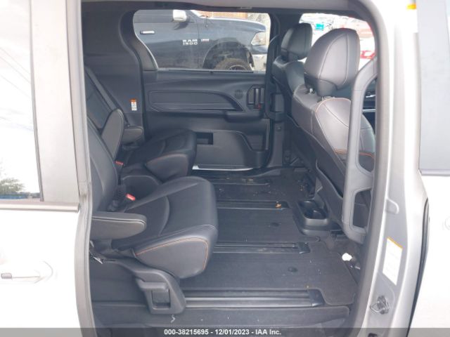 Photo 7 VIN: 5TDXRKEC5PS141365 - TOYOTA SIENNA 