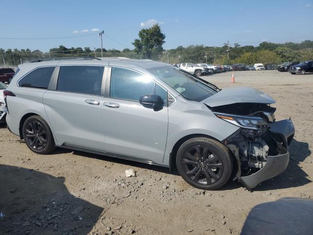 Photo 3 VIN: 5TDXRKEC6PS155470 - TOYOTA SIENNA XSE 