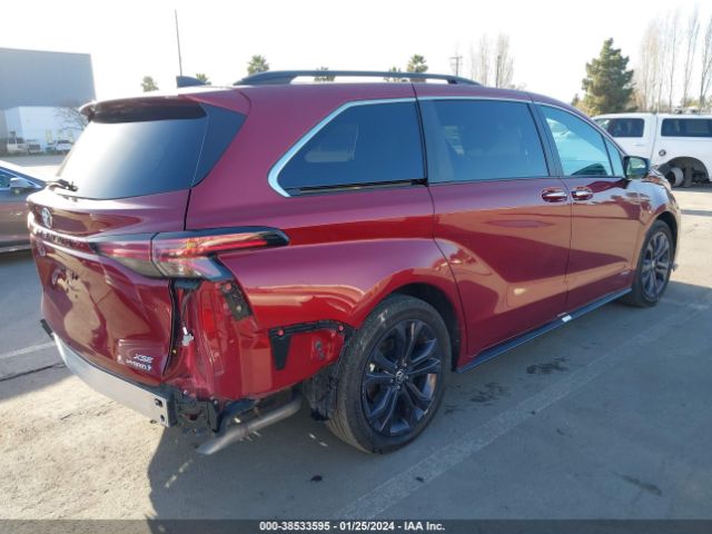 Photo 3 VIN: 5TDXRKEC7MS043272 - TOYOTA SIENNA 