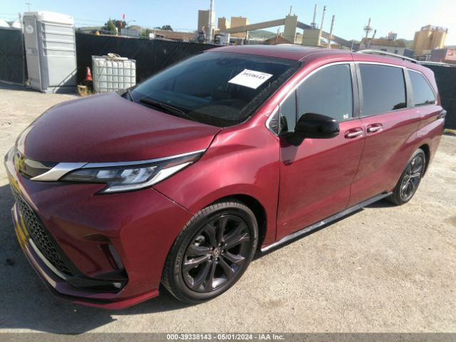 Photo 1 VIN: 5TDXRKEC7MS043272 - TOYOTA SIENNA 