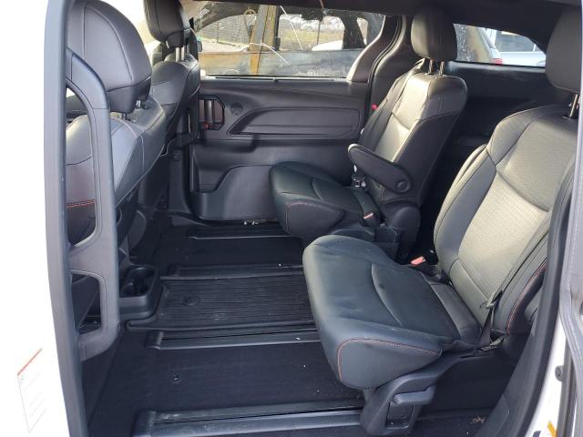 Photo 10 VIN: 5TDXRKEC8NS080221 - TOYOTA SIENNA 