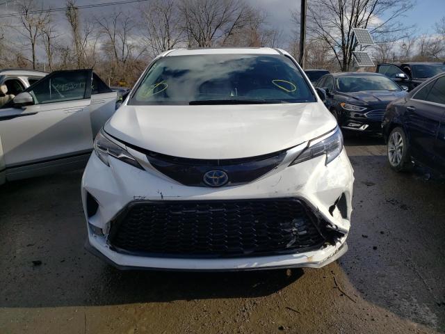 Photo 4 VIN: 5TDXRKECXNS080768 - TOYOTA SIENNA XSE 