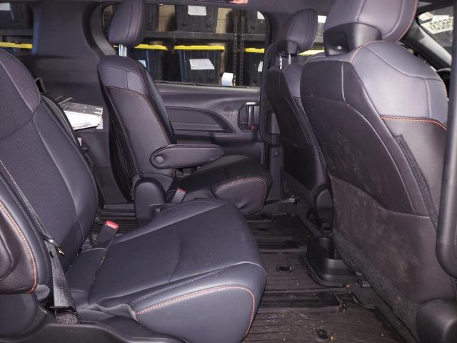 Photo 9 VIN: 5TDXSKFC3NS063510 - TOYOTA SIENNA 