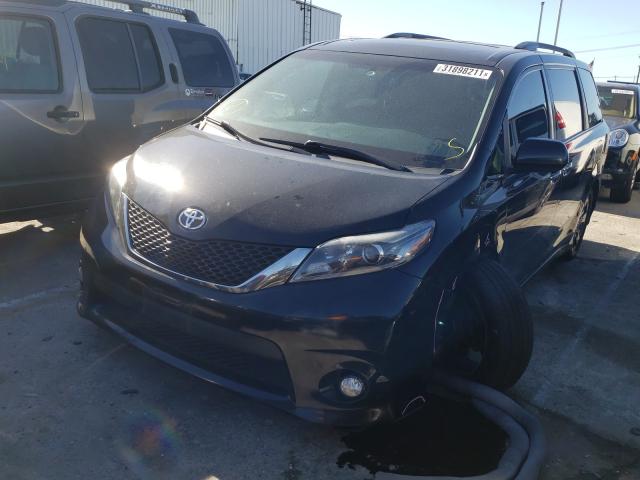 Photo 1 VIN: 5TDXZ3DC0HS832554 - TOYOTA SIENNA SE 