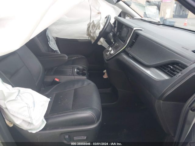 Photo 4 VIN: 5TDXZ3DC0HS888784 - TOYOTA SIENNA 