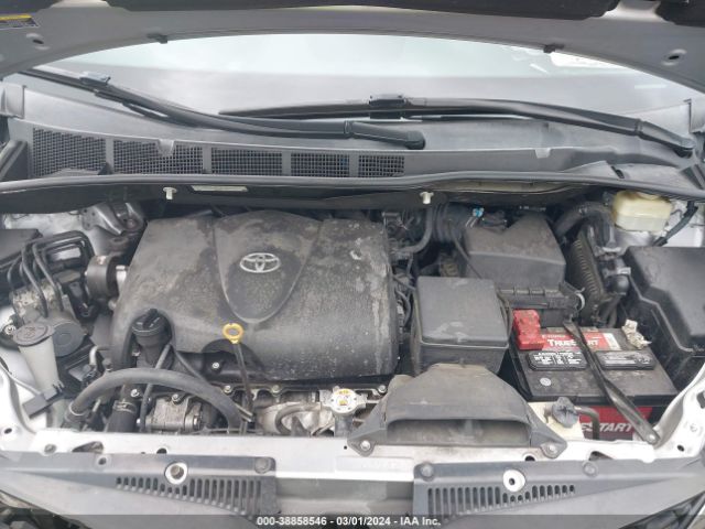 Photo 9 VIN: 5TDXZ3DC0HS888784 - TOYOTA SIENNA 