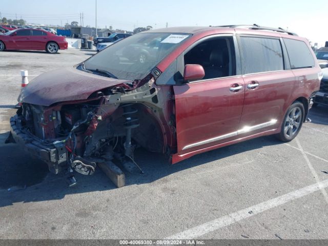 Photo 1 VIN: 5TDXZ3DC0KS990156 - TOYOTA SIENNA 