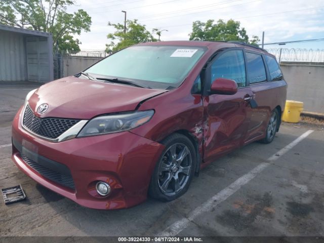 Photo 1 VIN: 5TDXZ3DC1HS766550 - TOYOTA SIENNA 