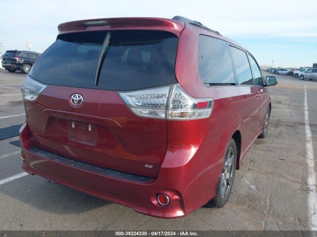 Photo 3 VIN: 5TDXZ3DC1HS766550 - TOYOTA SIENNA 