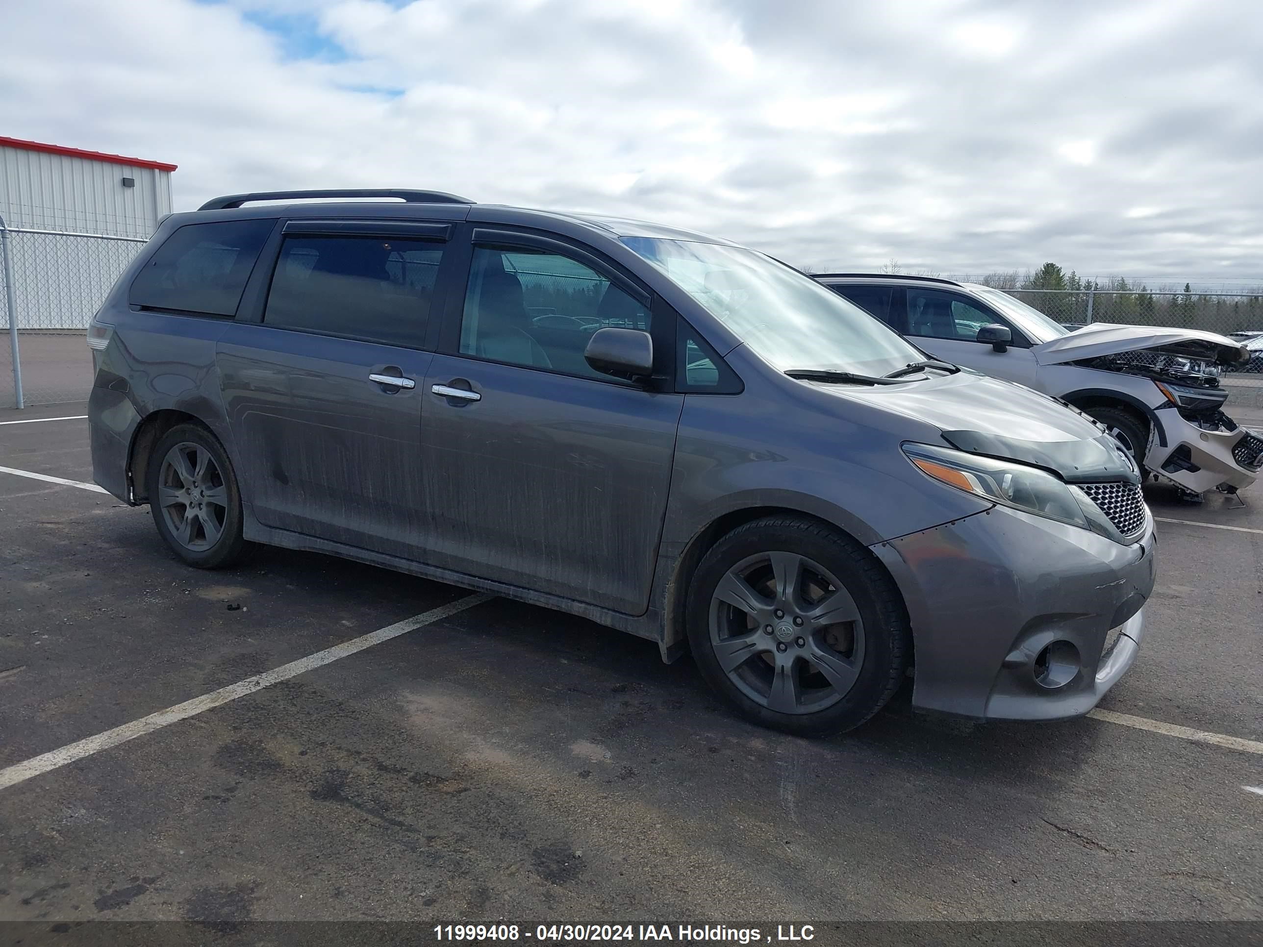 Photo 0 VIN: 5TDXZ3DC1HS777452 - TOYOTA SIENNA 