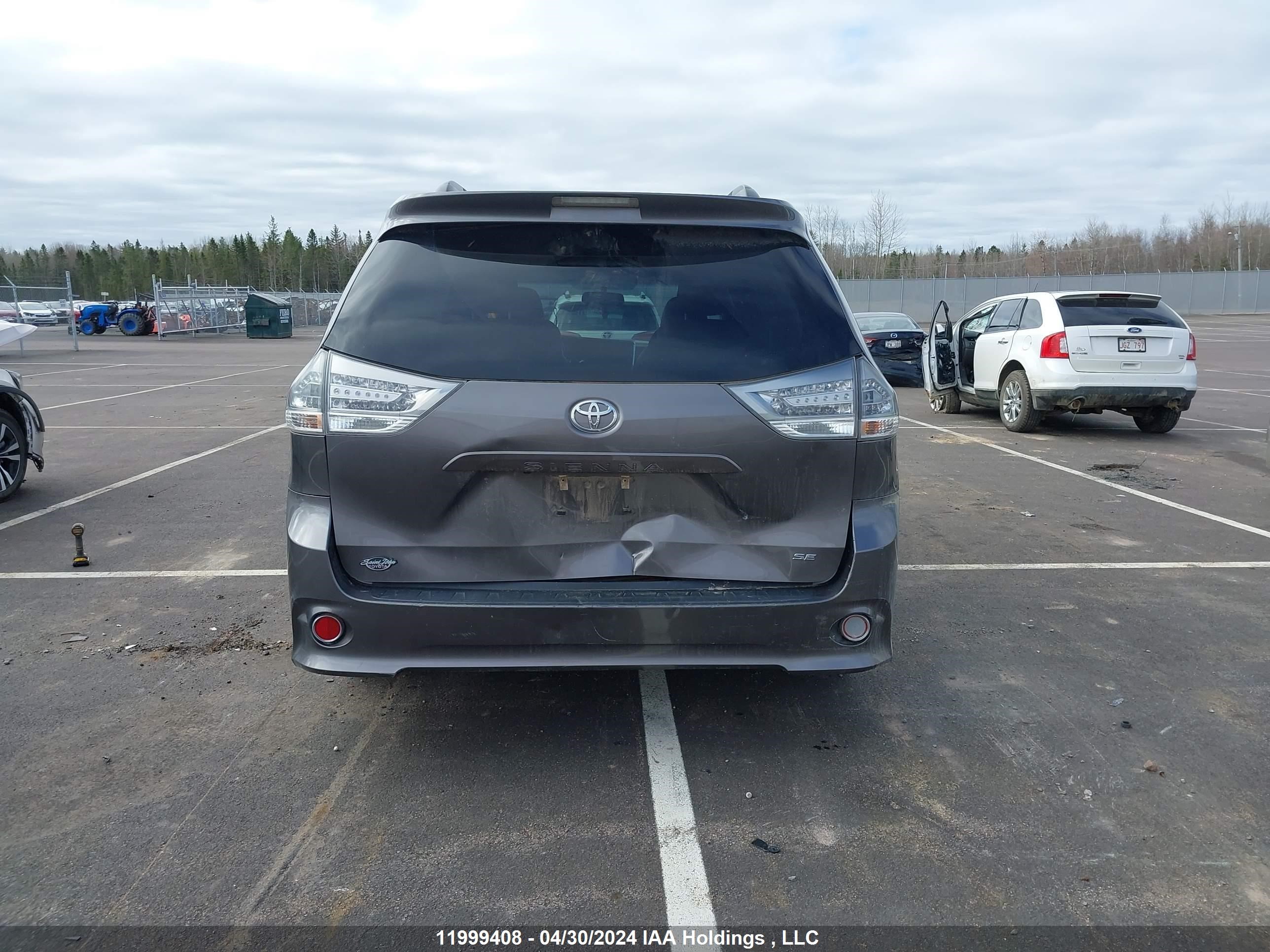 Photo 15 VIN: 5TDXZ3DC1HS777452 - TOYOTA SIENNA 