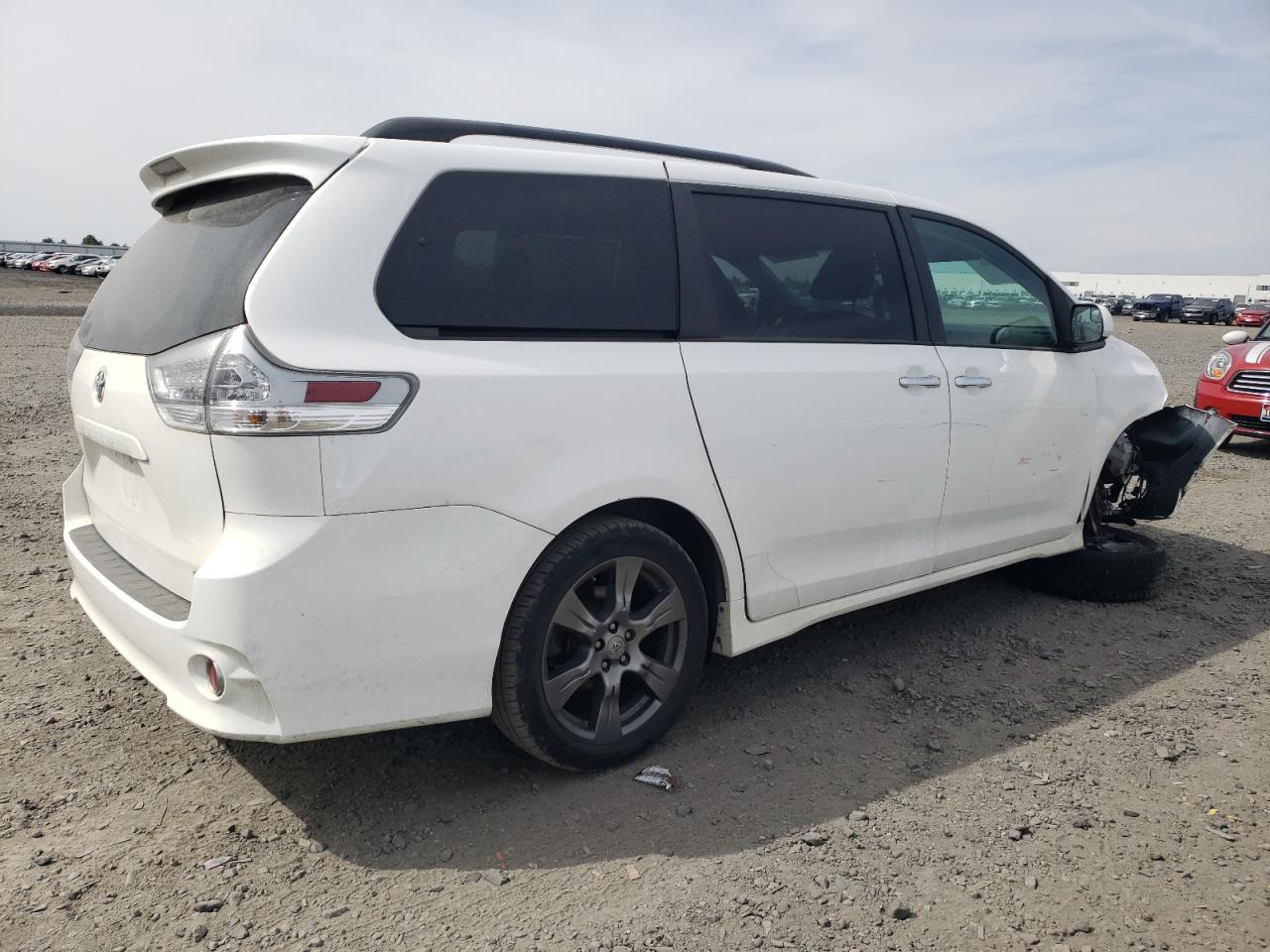 Photo 2 VIN: 5TDXZ3DC1HS789598 - TOYOTA SIENNA 