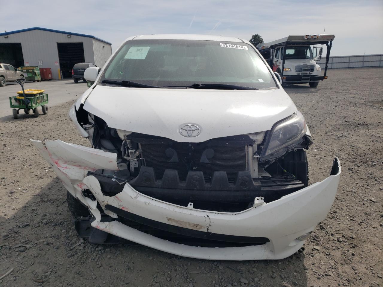 Photo 4 VIN: 5TDXZ3DC1HS789598 - TOYOTA SIENNA 