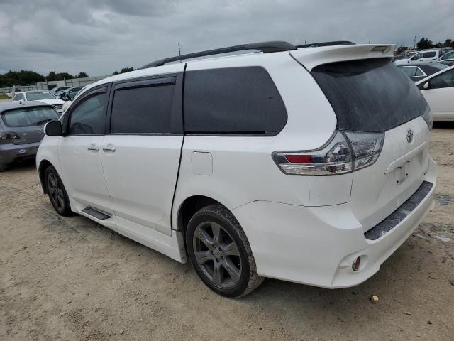 Photo 1 VIN: 5TDXZ3DC1HS861657 - TOYOTA SIENNA SE 