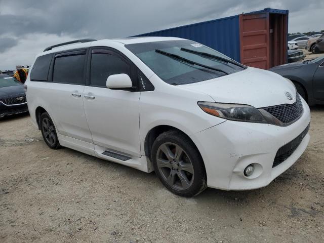 Photo 3 VIN: 5TDXZ3DC1HS861657 - TOYOTA SIENNA SE 