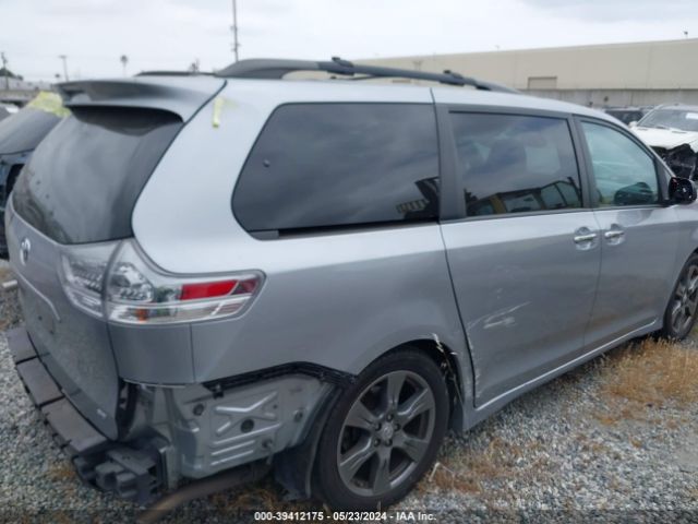 Photo 3 VIN: 5TDXZ3DC1HS862906 - TOYOTA SIENNA 