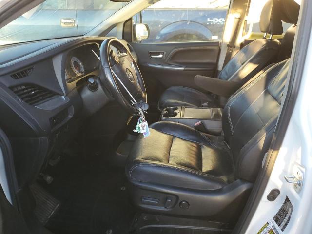 Photo 6 VIN: 5TDXZ3DC1HS871136 - TOYOTA SIENNA SE 