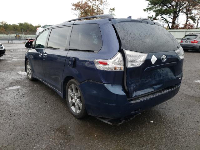 Photo 2 VIN: 5TDXZ3DC1JS917070 - TOYOTA SIENNA SE 