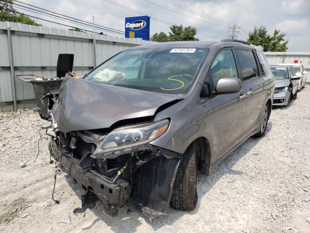 Photo 1 VIN: 5TDXZ3DC1JS925119 - TOYOTA SIENNA SE 