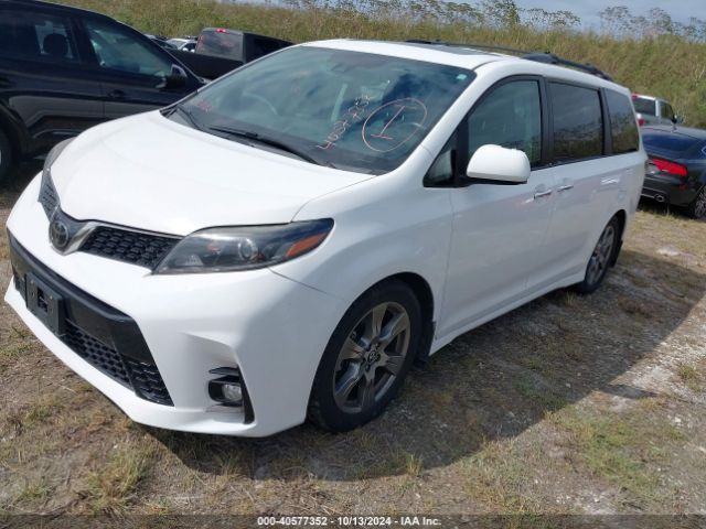 Photo 1 VIN: 5TDXZ3DC1JS942986 - TOYOTA SIENNA 