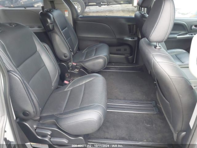 Photo 7 VIN: 5TDXZ3DC1JS942986 - TOYOTA SIENNA 