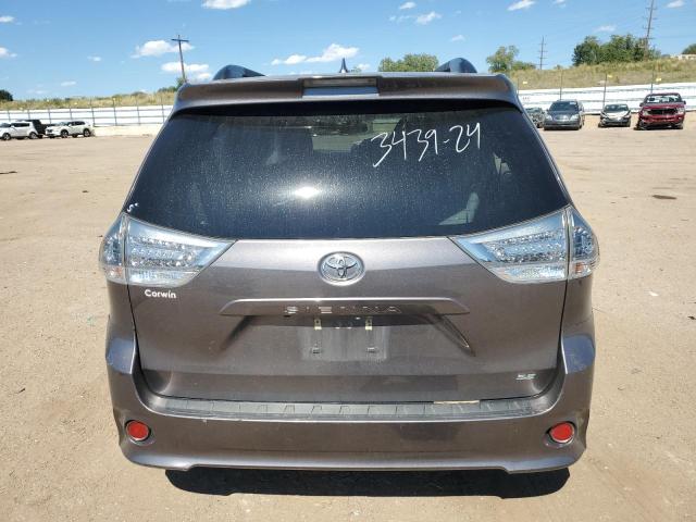 Photo 5 VIN: 5TDXZ3DC1KS002415 - TOYOTA SIENNA SE 