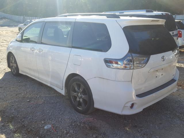 Photo 2 VIN: 5TDXZ3DC2HS785799 - TOYOTA SIENNA SE 