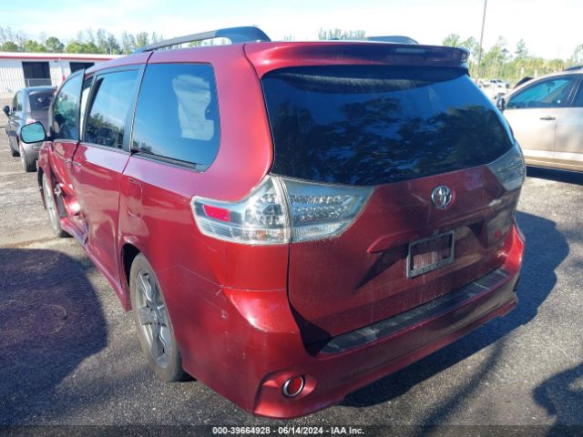 Photo 2 VIN: 5TDXZ3DC2HS786659 - TOYOTA SIENNA 