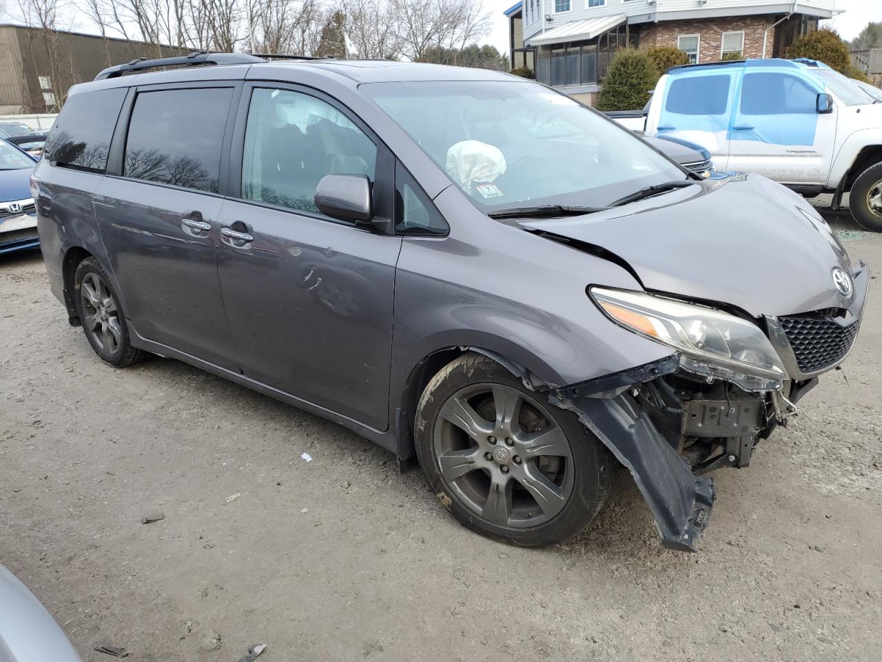 Photo 3 VIN: 5TDXZ3DC2HS813665 - TOYOTA SIENNA 