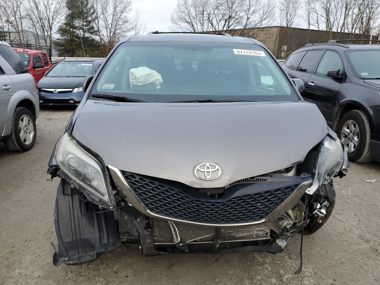 Photo 4 VIN: 5TDXZ3DC2HS813665 - TOYOTA SIENNA 