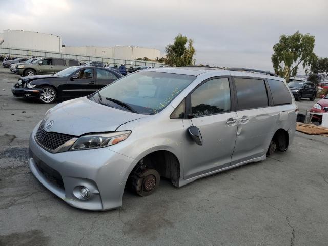 Photo 1 VIN: 5TDXZ3DC2HS816467 - TOYOTA SIENNA SE 