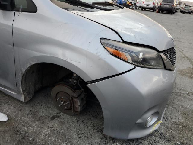 Photo 8 VIN: 5TDXZ3DC2HS816467 - TOYOTA SIENNA SE 