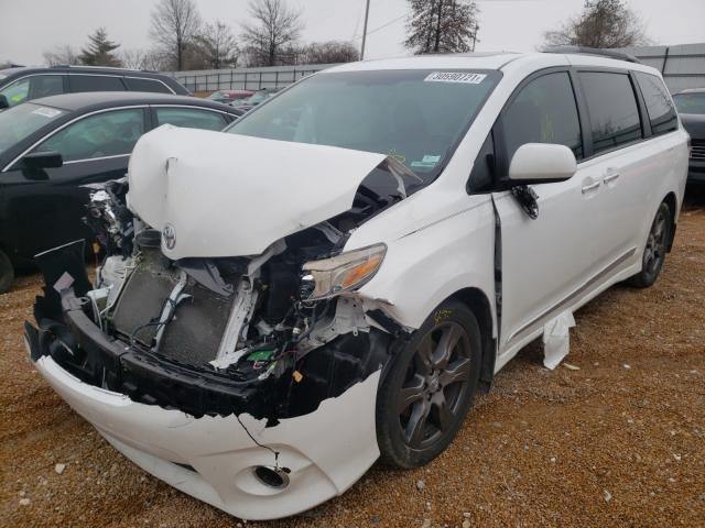 Photo 1 VIN: 5TDXZ3DC2HS829493 - TOYOTA SIENNA SE 