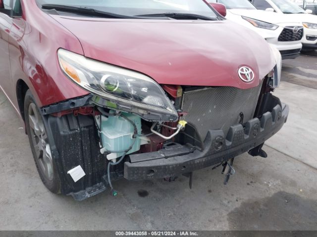 Photo 5 VIN: 5TDXZ3DC2HS830188 - TOYOTA SIENNA 