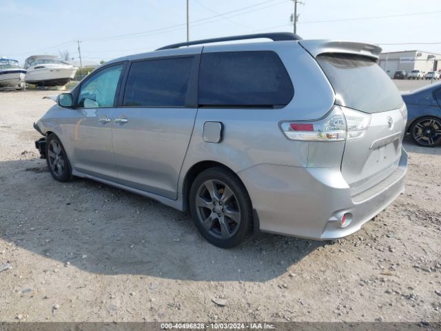 Photo 2 VIN: 5TDXZ3DC2HS843653 - TOYOTA SIENNA 