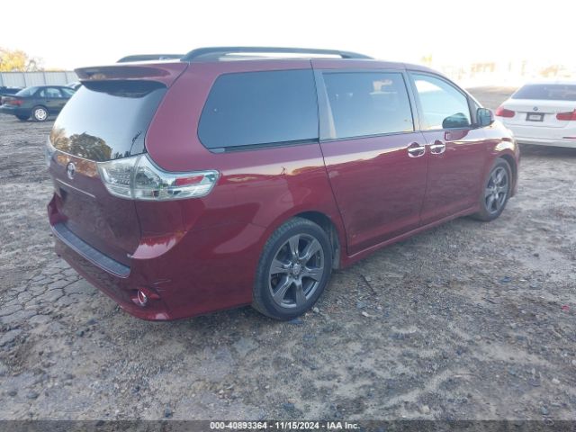 Photo 3 VIN: 5TDXZ3DC2HS852854 - TOYOTA SIENNA 