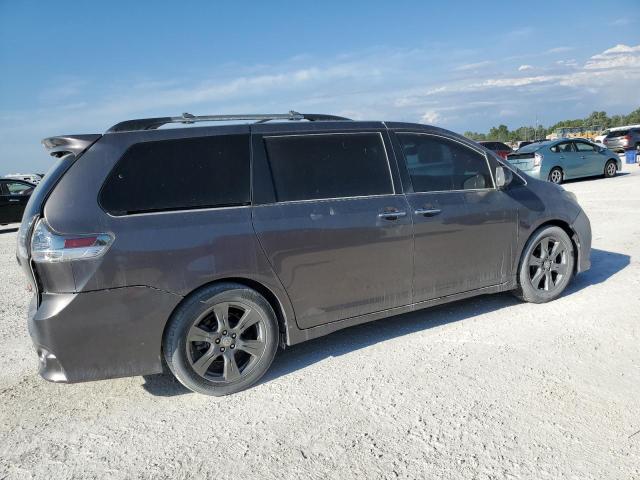 Photo 2 VIN: 5TDXZ3DC2HS862915 - TOYOTA SIENNA SE 