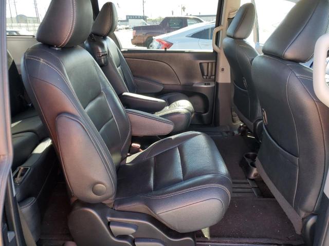 Photo 5 VIN: 5TDXZ3DC2HS899477 - TOYOTA SIENNA SE 