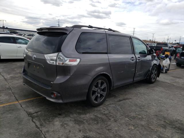 Photo 2 VIN: 5TDXZ3DC2JS901251 - TOYOTA SIENNA SE 