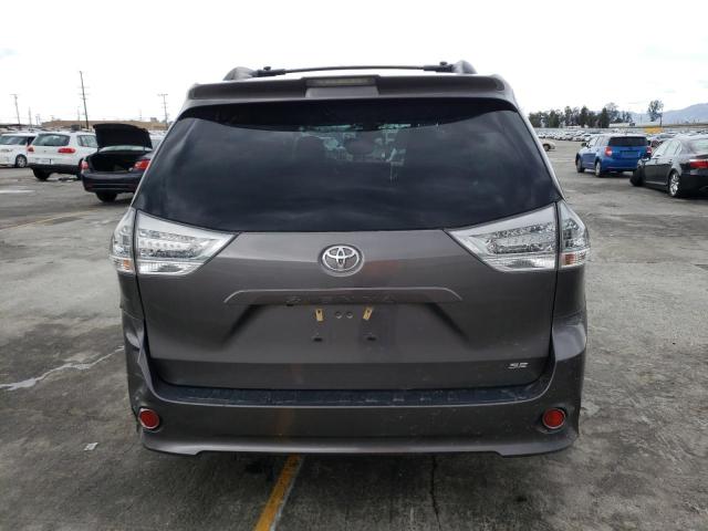 Photo 5 VIN: 5TDXZ3DC2JS901251 - TOYOTA SIENNA SE 